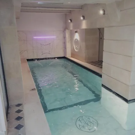 Palazzo Di Acqua Gasthuis Le Mans