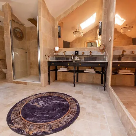 Palazzo Di Acqua Gasthof Le Mans