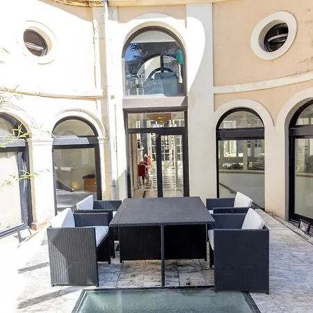 Palazzo Di Acqua Gasthof Le Mans