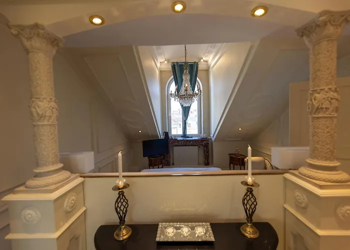 Pensión Palazzo Di Acqua 3*