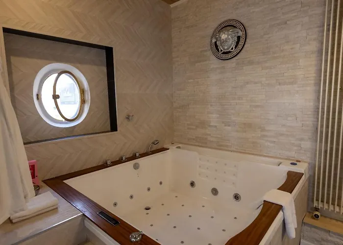 Palazzo Di Acqua Konukevi 3*