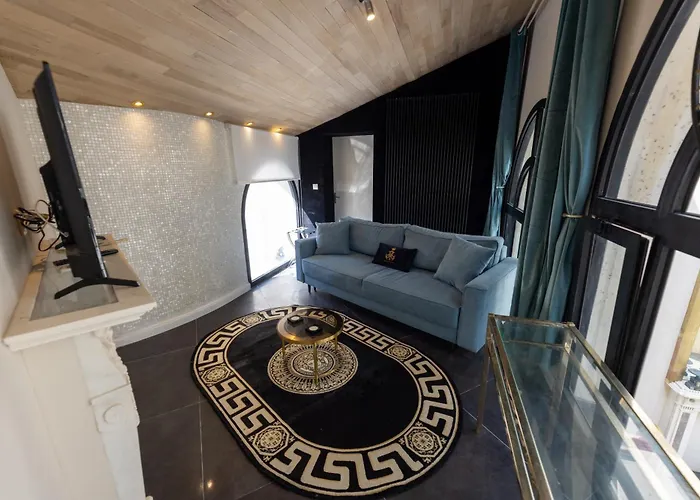 Konukevi Palazzo Di Acqua